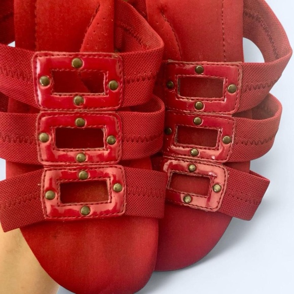 Red Women's Sandals buckle detail Mootsies Tootsies approx 9 - Picture 1 of 4